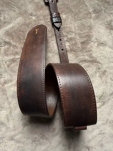 Grandeuomo 가죽 기타 스트랩 브라운