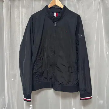 TOMMY HILFIGER 블랙 자켓