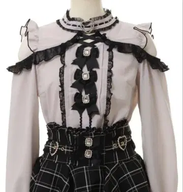 LIZLISA 3개 리본 하트 초커 블라우스 블랙 x 핑크