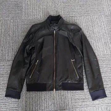 BEAUTY&YOUTH 싱글 라이더 가죽 자켓 M 사이즈