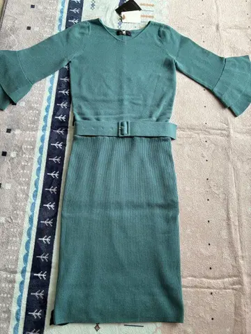 저스길리티 미사용 새상품 니트 원피스