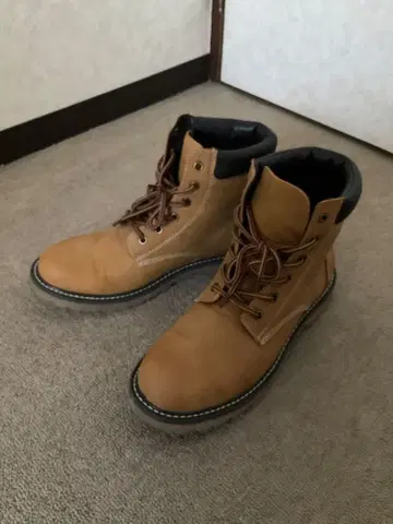 베이지 하이컷 부츠