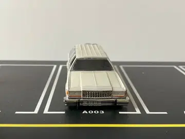 화이트 왜건 미니카 서핑보드 포함 외제차 개조 1/64