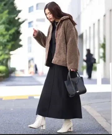 [ 새상품급 ] A.V.V 보아 플리스 자켓 블루종