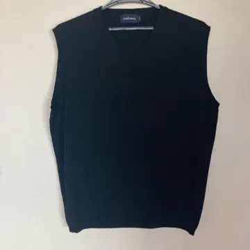 NEWYORKER 블랙 V넥 베스트 L 사이즈