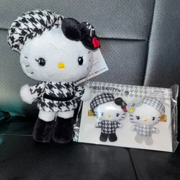 흑백 걸리시 쌍둥이 코디 헬로키티