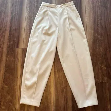 새상품급 인기 루피 턱 팬츠 2WAY 트윌 소재