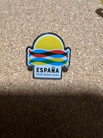 오사카 만박 스페인 핀 배지
