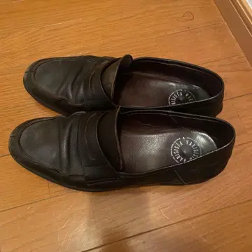 VARISISTA 블랙 가죽 로퍼