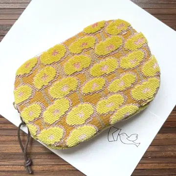 미나 페르호넨 코롱또 얇은 타입 파우치 centofiori