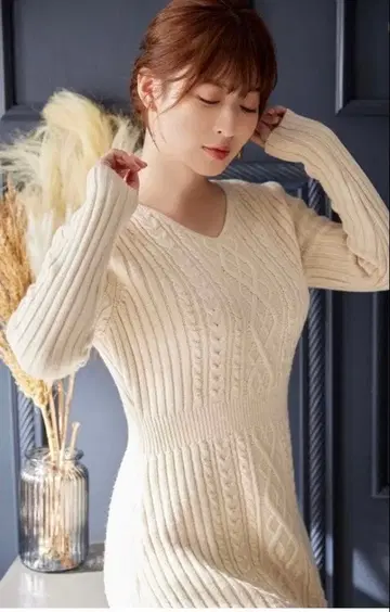 [클리닝 완료] OverE 아이보리 V넥 니트 원피스