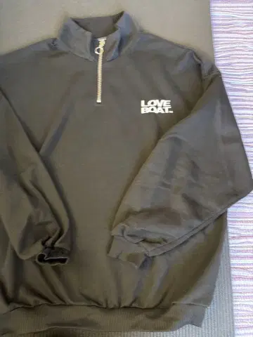 오버 사이즈 LOVE BOAT 하프 지퍼 트레이닝복 블랙
