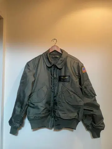 U.S. NAVY 플라이트 자켓 올리브 그린
