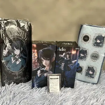 라운드원 한정판 Ado 피규어 & 응원봉 케이스 & 다이컷 스티커