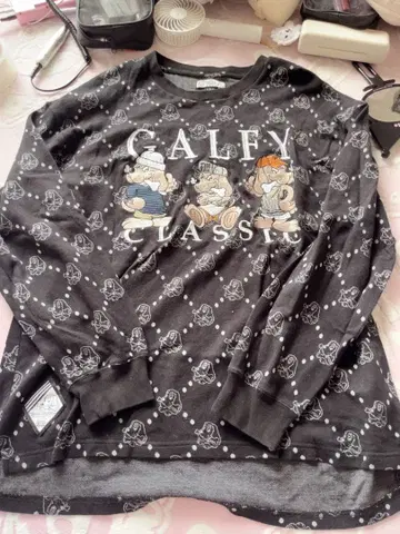 GALFY 갈피 모노그램 롱T