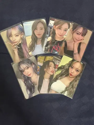 LESSERAFIM ANTIFRAGILE 사쿠라 트레이딩 카드 세트