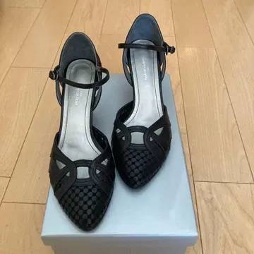 [ 새상품급 ] 천연 가죽 블랙 펌프스 마리 클레르