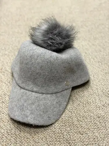 골프 먼싱웨어 폼폼 달린 캡