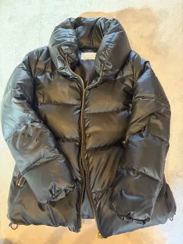 LADY LUCK LUCA 블랙 다운 자켓