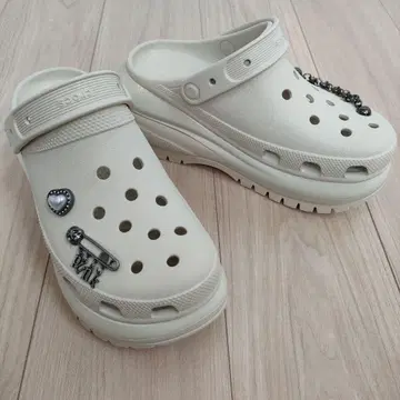 (미사용 새상품) crocs 메가 크러쉬 크로그 지비츠 포함