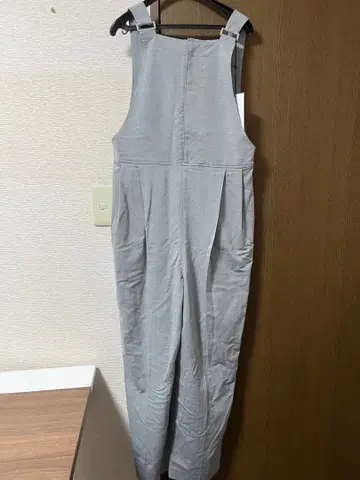 MIESROHE 그레이 살로펫 V넥