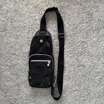 오로비안코 바디백 블랙