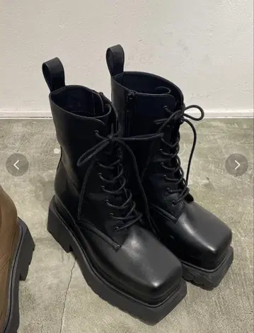 EMODA 탱크 레이스업 부츠