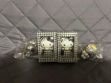 헬로키티 체크 무늬 키링 세트