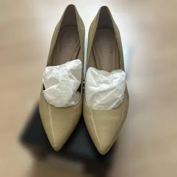 Above and Beyond 베이지 스틸레토 펌프스