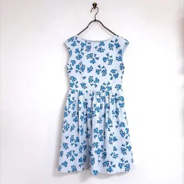 질스튜어트(S) 슬리브리스 무릎 기장 원피스 꽃무늬