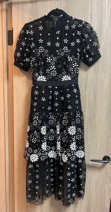 SELF-PORTRAIT 원피스 드레스