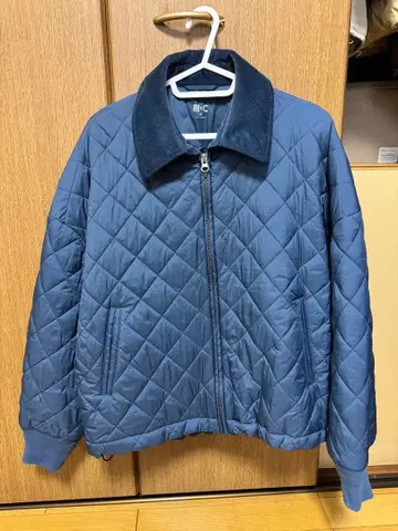 유니클로 C 퍼프 테크 블루종 M