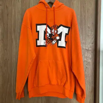 오렌지 M 로고 후드티 구제 의류