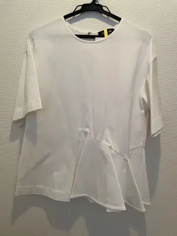 Dreamer 비대칭 화이트 티셔츠