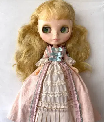 미드나잇 스펠 네오 브라이스 본체 중고