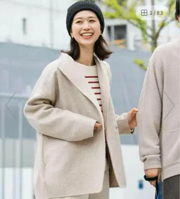 오버 사이즈 베이지 울 자켓 M 사이즈 DOORS