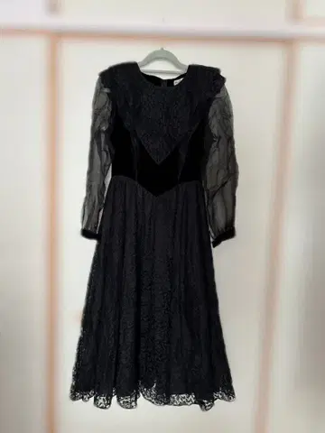 블랙 벨벳 레이스 빈티지 원피스