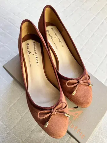 오리엔탈 트래픽 펌프스 37(23.5cm)