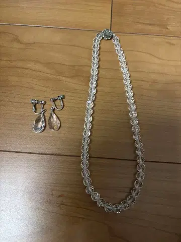 크리스탈 비즈 목걸이와 귀찌 세트