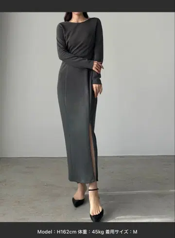 Louere 지퍼 슬릿 I 라인 컷 원피스 차콜