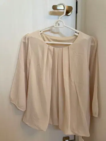 베이지 쉬폰 오부 소매 블라우스