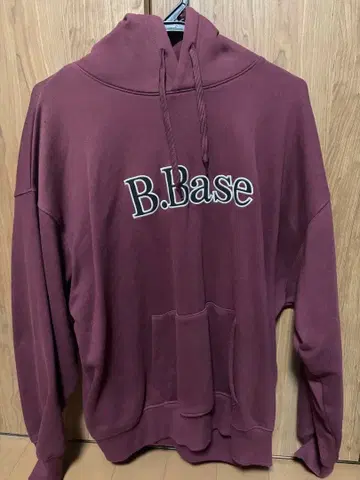 B.Base 버건디 후드티