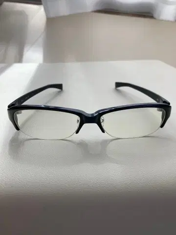 999.9 포나인즈 안경