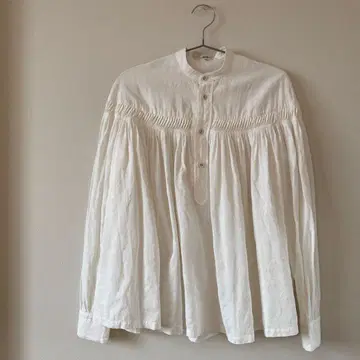 Scye 개더 디테일 화이트 긴팔 셔츠 38