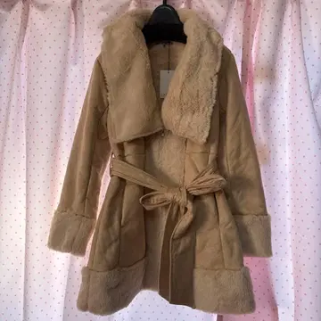 립서비스 에코 퍼 빅 옷깃 무스탕 코트