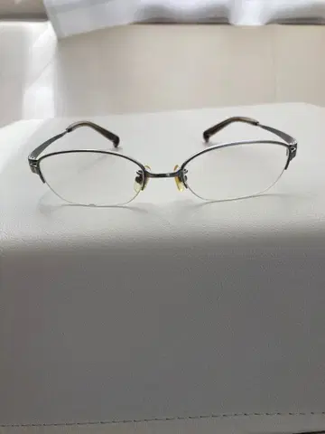 999.9 포나인즈 안경