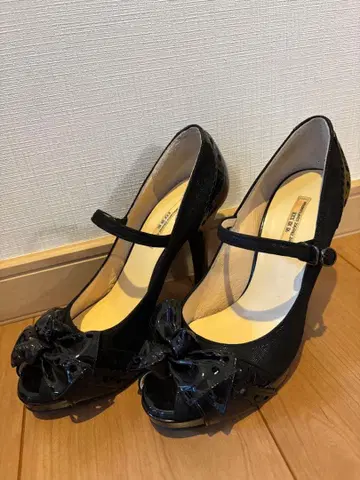 블랙 리본 포함 멜리 제인 하이힐