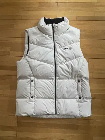 GUESS 다운 베스트