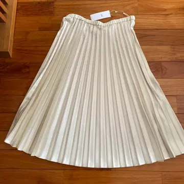 23구 [ 미사용 ] 플리츠 스커트 48 사이즈