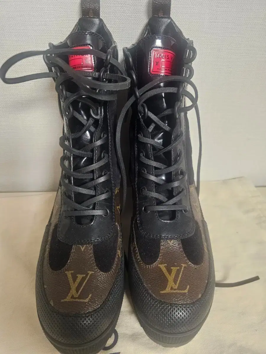 Louis Vuitton ankle boots, monogram, black, size 38.